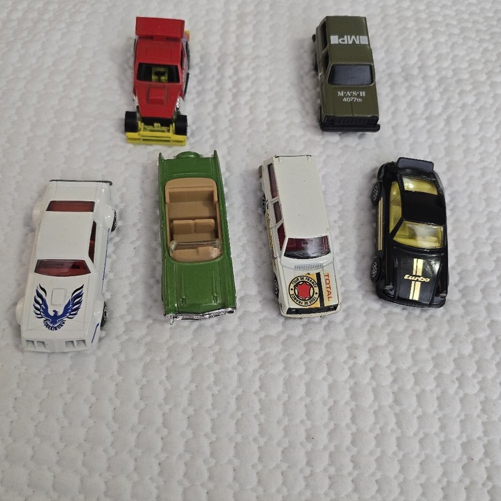 6 Toys Cars.